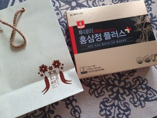 서울약사신협_투데이홍삼정플러스스틱_10g x 30포 — 5점을 준 리뷰어가 2021년 2월 올린 사용 사진