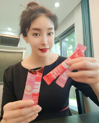 인디닥터 면역 생생 핑크 이뮨 젤리 + 타이탄 BCAA 프로틴 젤리스틱 — 5점을 준 리뷰어가 2022년 5월 올린 사용 사진
