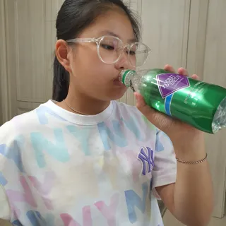 몽베스트 Montbest with Sparkling water Plain 20병 — 5점을 준 리뷰어가 2022년 9월 올린 사용 사진