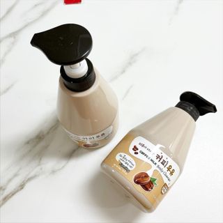 [과일나라] 피부가 마시는 커피우유 바디클렌저&바디로션 — 3.5점을 준 리뷰어가 2022년 3월 올린 사용 사진