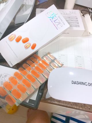 데싱디바 글레이즈 젤네일 별빛유리네일 6종_랜덤발송 — 5점을 준 리뷰어가 2021년 8월 올린 사용 사진