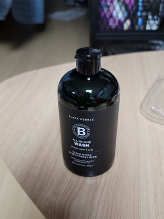 블랙페블 남성청결제 올인원 바디워시 클린 웨이브 — 5점을 준 리뷰어가 2021년 5월 올린 사용 사진
