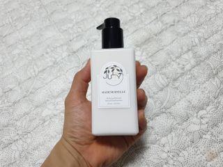 줄라이 모닝 _ JULY MORNING 줄라이모닝 하이드레이팅 퍼퓸드 바디앤핸드 에멀젼 — 4점을 준 리뷰어가 2021년 9월 올린 사용 사진