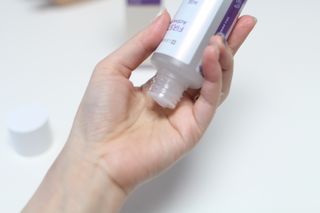 리더스코스메틱 리더스 퍼스트 샷 액티브 에센스 에이지 컨트롤 — 4점을 준 리뷰어가 2022년 2월 올린 사용 사진