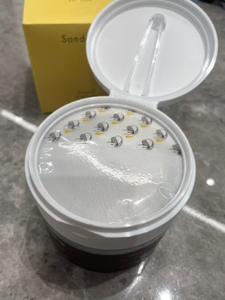 산다화 비타민씨 화이트닝 토너 패드 — 5점을 준 리뷰어가 2023년 9월 올린 사용 사진
