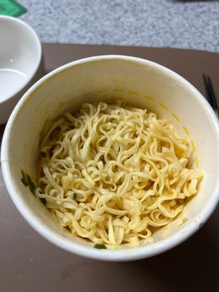 NISSIN 닛신 컵누들  4종 - 씨푸드오리지날, 씨푸드 스파이시, 씨푸드 커리, 씨푸드 XO소스 — 4점을 준 리뷰어가 2022년 11월 올린 사용 사진
