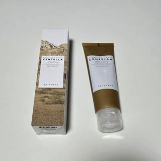 스킨1004 [SKIN1004] 마다가스카르 센텔라 앰플 폼 125ml — 5점을 준 리뷰어가 2024년 8월 올린 사용 사진