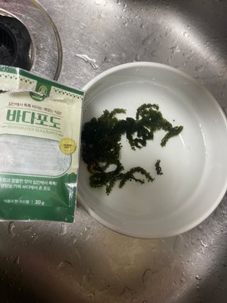 [피터씨마켓] 바다포도 100g(20g x 5봉) 우미부도 그린캐비어 ASMR 소분포장 — 3점을 준 리뷰어가 2024년 8월 올린 사용 사진