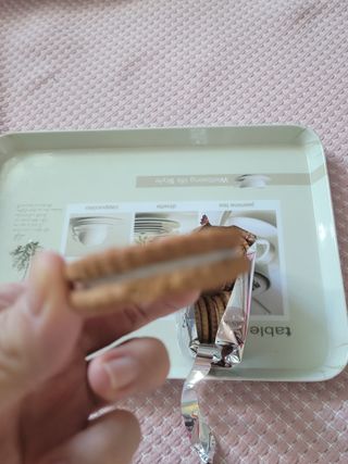 롯데제과 롯샌 카페크런치 — 4점을 준 리뷰어가 2021년 10월 올린 사용 사진