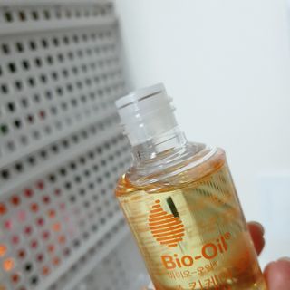 바이오오일 [바이오-오일] 스킨케어 오일 내추럴 60ml — 5점을 준 리뷰어가 2021년 6월 올린 사용 사진
