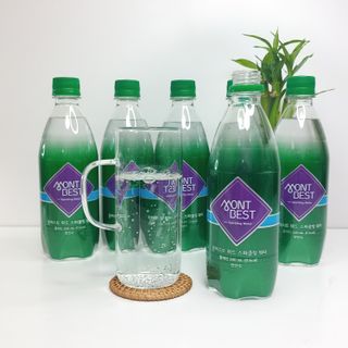 몽베스트 Montbest with Sparkling water Plain 20병 — 5점을 준 리뷰어가 2022년 10월 올린 사용 사진