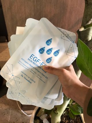 Dr.느루벗 느루벗 EGF FGF 스킨 리커버리 마스크 10장 — 4.5점을 준 리뷰어가 2021년 3월 올린 사용 사진