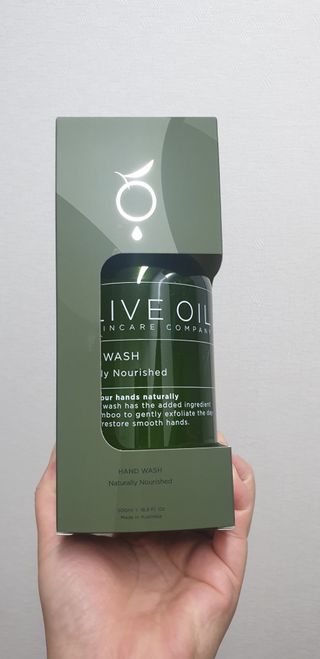 올리브 오일 스킨케어 컴퍼니 [OOSC] 촉촉 깨끗 내추럴리 너리시드 핸드워시 500ml — 5점을 준 리뷰어가 2021년 4월 올린 사용 사진