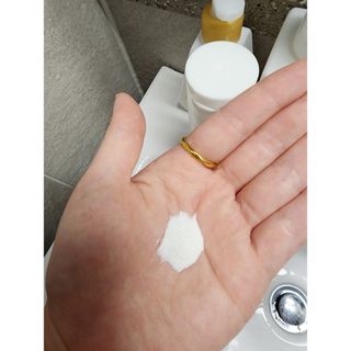 나우 [리브엠] 화해 1등 클렌징 파우더! 모공&피지 말끔순삭 — 4점을 준 리뷰어가 2023년 9월 올린 사용 사진