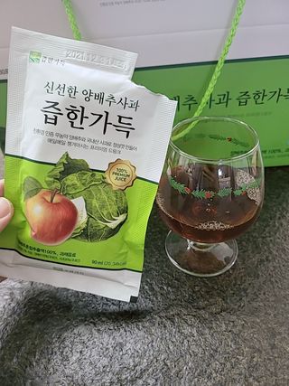 즙한가득 양배추사과즙/석류즙 30포, 선물박스 택1 — 5점을 준 리뷰어가 2022년 1월 올린 사용 사진
