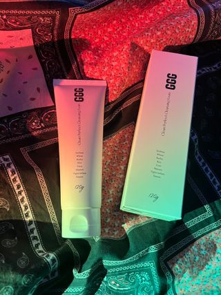 지지지 클린 퍼펙트 클렌징폼 120g — 4점을 준 리뷰어가 2022년 4월 올린 사용 사진