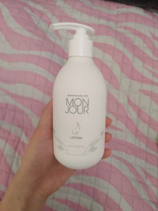 토박스코리아 몽쥬르 유아 로션 300ml — 5점을 준 리뷰어가 2021년 4월 올린 사용 사진
