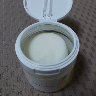 랑벨 비타 에너지 잡티 앰플 패드 65매 (투명하고 밝은 얼굴 광채패드) — 5점을 준 리뷰어가 2022년 4월 올린 사용 사진