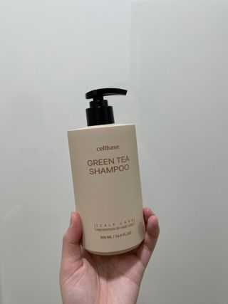 프리마인 더이상 뻣뻣하고 효과없는 탈모샴푸는 NO. 근본부터 케어하는 셀베이스 그린티샴푸(500ml) — 5점을 준 리뷰어가 2023년 5월 올린 사용 사진