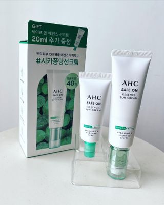 [AHC] 세이프온 에센스 선크림 올리브영 스페셜 증정 기획세트 — 5점을 준 리뷰어가 2022년 6월 올린 사용 사진