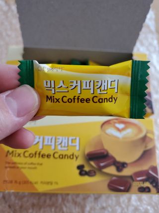 (주) 피치코리아 믹스커피캔디76g x2개입 — 5점을 준 리뷰어가 2022년 11월 올린 사용 사진
