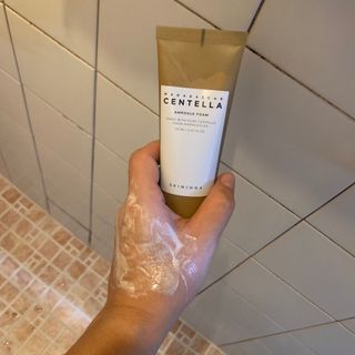 스킨1004 [SKIN1004] 마다가스카르 센텔라 앰플 폼 125ml — 5점을 준 리뷰어가 2024년 8월 올린 사용 사진