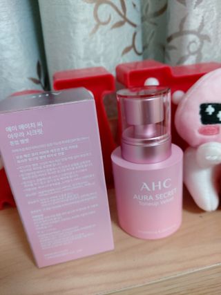 AHC 아우라 시크릿 톤업 벨벳 — 4점을 준 리뷰어가 2021년 4월 올린 사용 사진
