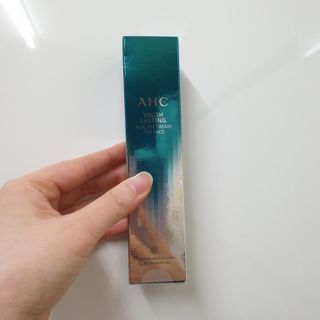 [NEW 탄력유턴 아이크림] AHC 유스 래스팅 리얼 아이크림 포 페이스 — 5점을 준 리뷰어가 2021년 2월 올린 사용 사진