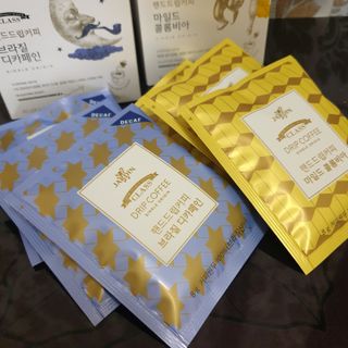 (주)쟈뎅 쟈뎅 클래스 핸드 드립 커피 10P 2종_디카페인 1종+랜덤 플레이버 1종 — 5점을 준 리뷰어가 2021년 4월 올린 사용 사진