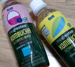 더그레잇티 콤부차 [매일유업] 더그레잇티 44kcal 콤부차 300ml *12개입 (오리지널 6개+베리리치 6개) — 5점을 준 리뷰어가 2023년 7월 올린 사용 사진