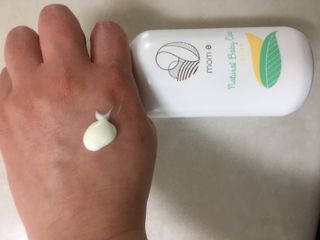 mom e 맘이 내추럴 베이비 케어 샴푸앤바스+로션 — 4점을 준 리뷰어가 2021년 1월 올린 사용 사진