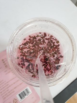 마시다 매혹적인 붉은 빛이 입안 가득히, 비트루트차 — 5점을 준 리뷰어가 2021년 6월 올린 사용 사진