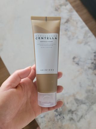 스킨1004 [SKIN1004] 마다가스카르 센텔라 앰플 폼 125ml — 5점을 준 리뷰어가 2024년 8월 올린 사용 사진