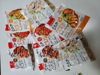 굽네몰 [굽네] 소스가 맛있는 닭가슴살 슬라이스 4종 — 5점을 준 리뷰어가 2021년 4월 올린 사용 사진