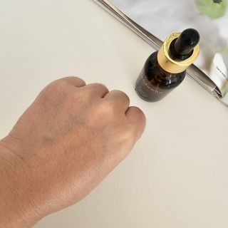 스킨큐어 산다화 비타민c 화이트닝 에센스 30ml — 4점을 준 리뷰어가 2023년 12월 올린 사용 사진