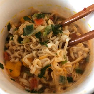 NISSIN 닛신 컵누들  4종 - 씨푸드오리지날, 씨푸드 스파이시, 씨푸드 커리, 씨푸드 XO소스 — 5점을 준 리뷰어가 2022년 3월 올린 사용 사진