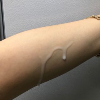 리더스코스메틱 리더스 카밍 바이오틱스 에센스 워터 — 5점을 준 리뷰어가 2021년 8월 올린 사용 사진