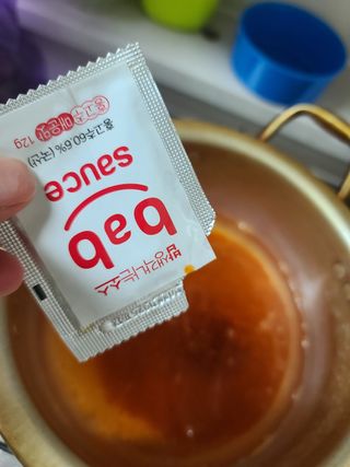 더밥  고추마녀 라볶이 +  나이스미 무설탕 현미후레이크 — 5점을 준 리뷰어가 2021년 10월 올린 사용 사진