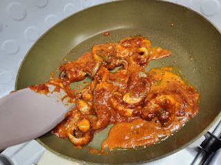 [푸딩팩토리] 불맛양념 쭈꾸미볶음 300G_엄선한 쭈꾸미원물과 양념이 신의 한수! — 5점을 준 리뷰어가 2022년 9월 올린 사용 사진