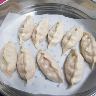 삼양냉동 [삼양] 얇은피불닭왕교자+얇은피까르보불닭왕교자 총4팩 — 5점을 준 리뷰어가 2021년 2월 올린 사용 사진