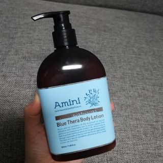 아미니 블루테라 바디로션 — 5점을 준 리뷰어가 2021년 7월 올린 사용 사진