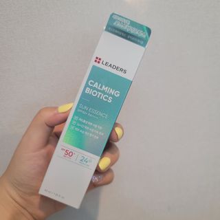리더스코스메틱 리더스 카밍 바이오틱스 선 에센스 SPF 50+ PA++++ — 5점을 준 리뷰어가 2022년 7월 올린 사용 사진