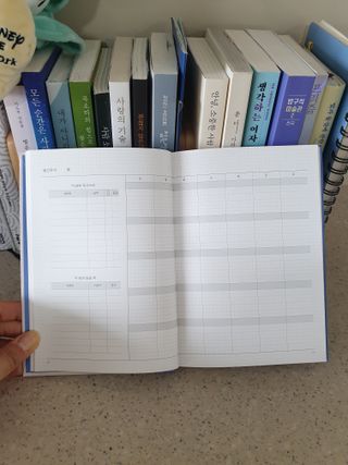 리훈 어떤날의문장 독서록 독서기록장 점착메모지 세트 — 5점을 준 리뷰어가 2022년 5월 올린 사용 사진