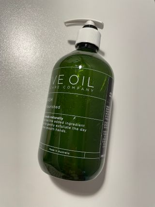 올리브 오일 스킨케어 컴퍼니 [OOSC] 촉촉 깨끗 내추럴리 너리시드 핸드워시 500ml — 5점을 준 리뷰어가 2021년 5월 올린 사용 사진