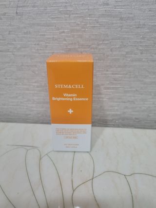 체르엠 스템앤셀 비타민 브라이트닝 에센스 30ml 1개 — 5점을 준 리뷰어가 2021년 10월 올린 사용 사진