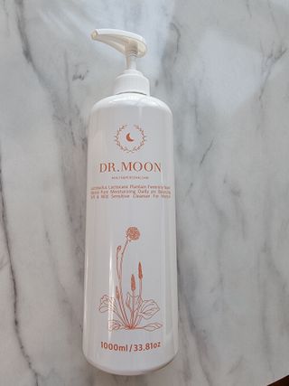 프리[닥터문] 유산균 락토케어 질경초 여성청결제 1000ml (젤타입) — 5점을 준 리뷰어가 2022년 5월 올린 사용 사진