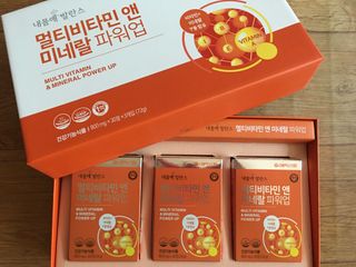 서울약사신협_내몸애발란스멀티비타민앤미네랄파워업_800mg x 90정 — 5점을 준 리뷰어가 2021년 8월 올린 사용 사진