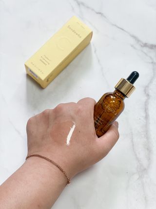 스킨큐어 산다화 비타민c 화이트닝 에센스 30ml — 5점을 준 리뷰어가 2023년 9월 올린 사용 사진