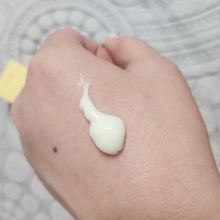 산다화 비타민C 화이트닝 크림 — 5점을 준 리뷰어가 2023년 5월 올린 사용 사진
