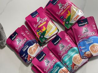 비타크래프트 고양이 수프 50g 3가지맛 x4팩씩 총 12팩 — 5점을 준 리뷰어가 2021년 10월 올린 사용 사진